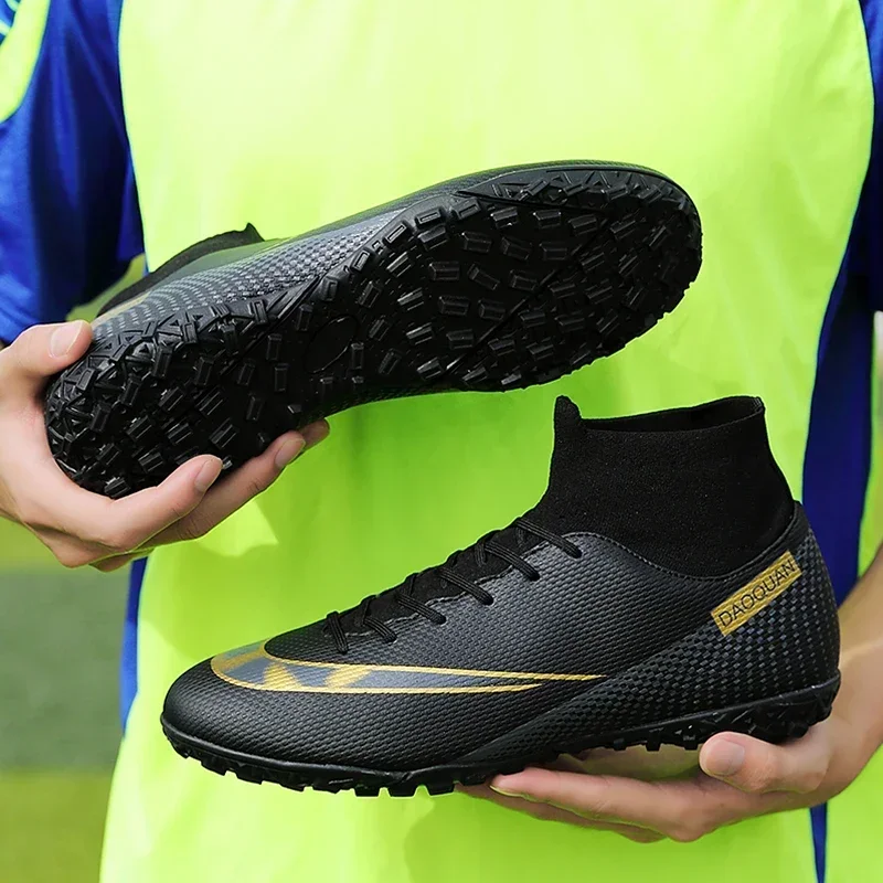Nuovi uomini donne scarpe da calcio professionali scarpe da calcio scarpe da calcio di alta qualità di vendita calda scarpe da futsal TF partite tacchetti per erba