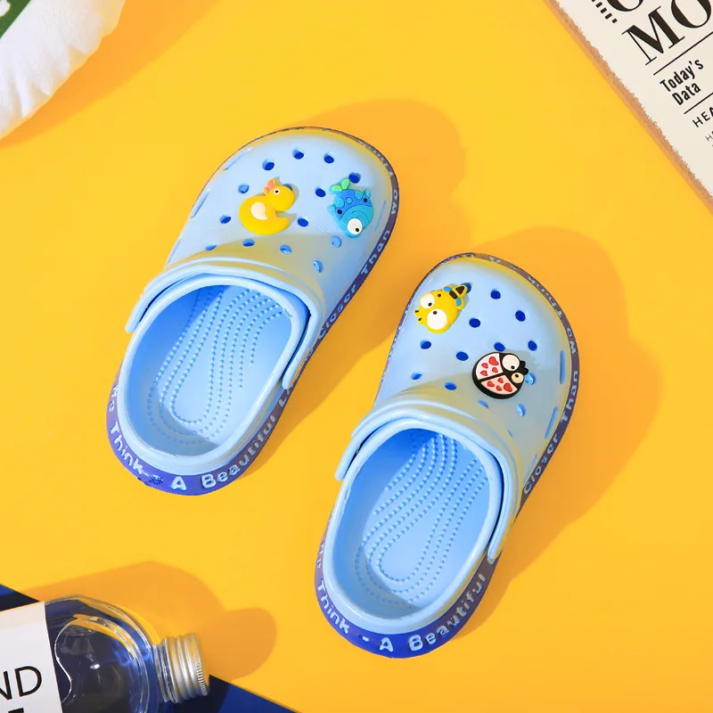 New Summer  Boys\' and Girls\' Soft SoleSandals Anti Slip Cartoon Cute Breathable Hole Shoes Cartoon Baby Sandals Flat Heels