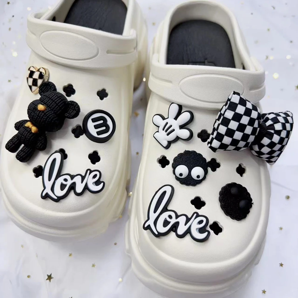 Shoe Charms DIY Cute 3D Bear Chain Detachable Decoration Buckle for Hole Shoe Charm Accessories Kids Party Girls Gift