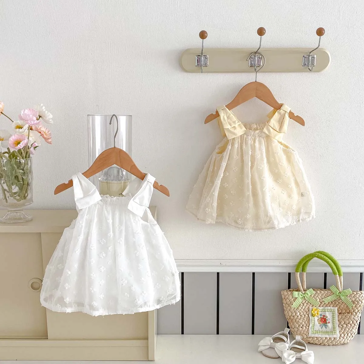 

Korean-style summer baby girl sweet bow jacquard sling dress, summer baby girl princess gauze dress, very suitable for going out