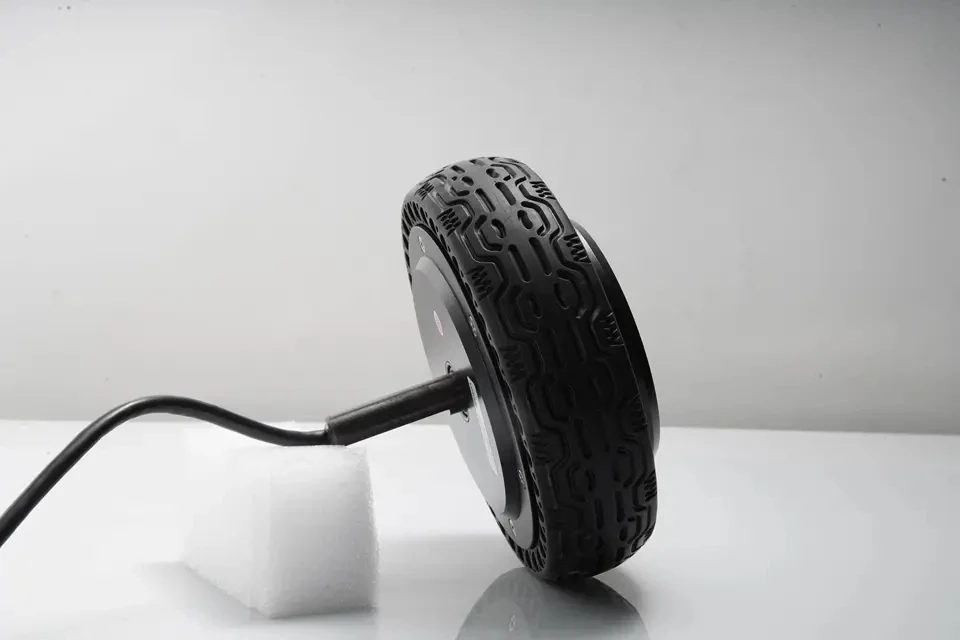 6.5 بوصة 7Nm 24Dc محرك محور عربة كهربائية بدون فرش محرك تيار مستمر محور واحد حزام عجلة كتلة