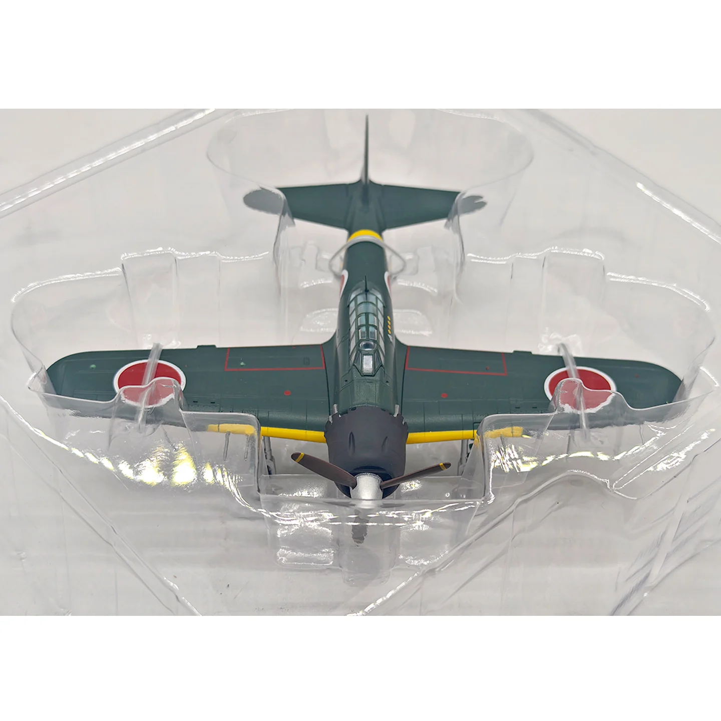 Spot 36352 1:72  Japanese A6M5 fighter model static finished model (out of print)