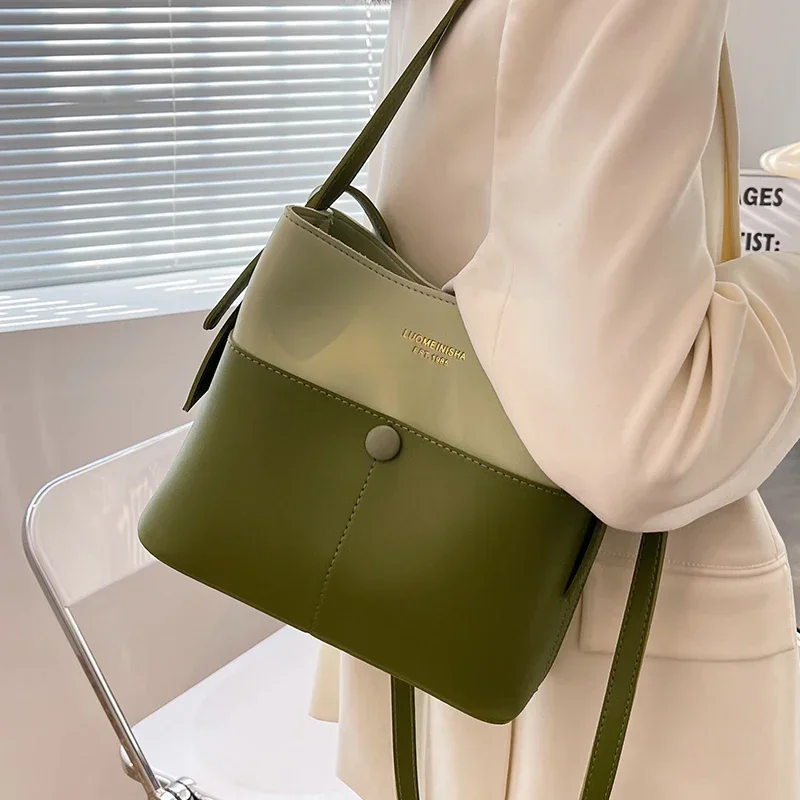 

Korean Large Capacity Contrast Color Bucket Bag for Women 2023 New Spring Autumn Crossbody Shoulder Bags Chic Commute Totes