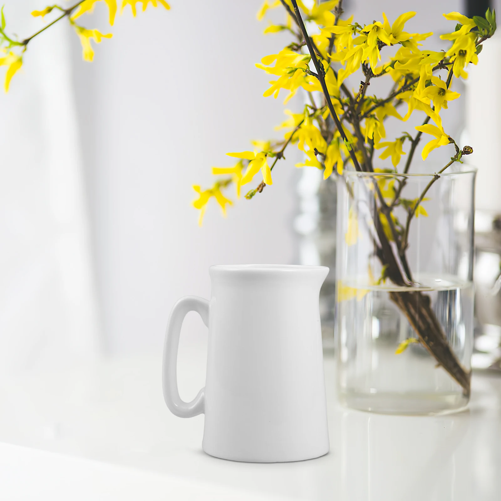 

Ceramic Milk Jug Small Milk Frother Cup White Pitcher with Spout Handle Nordic Design Creamer Dispenser for Coffee Shop Home Use