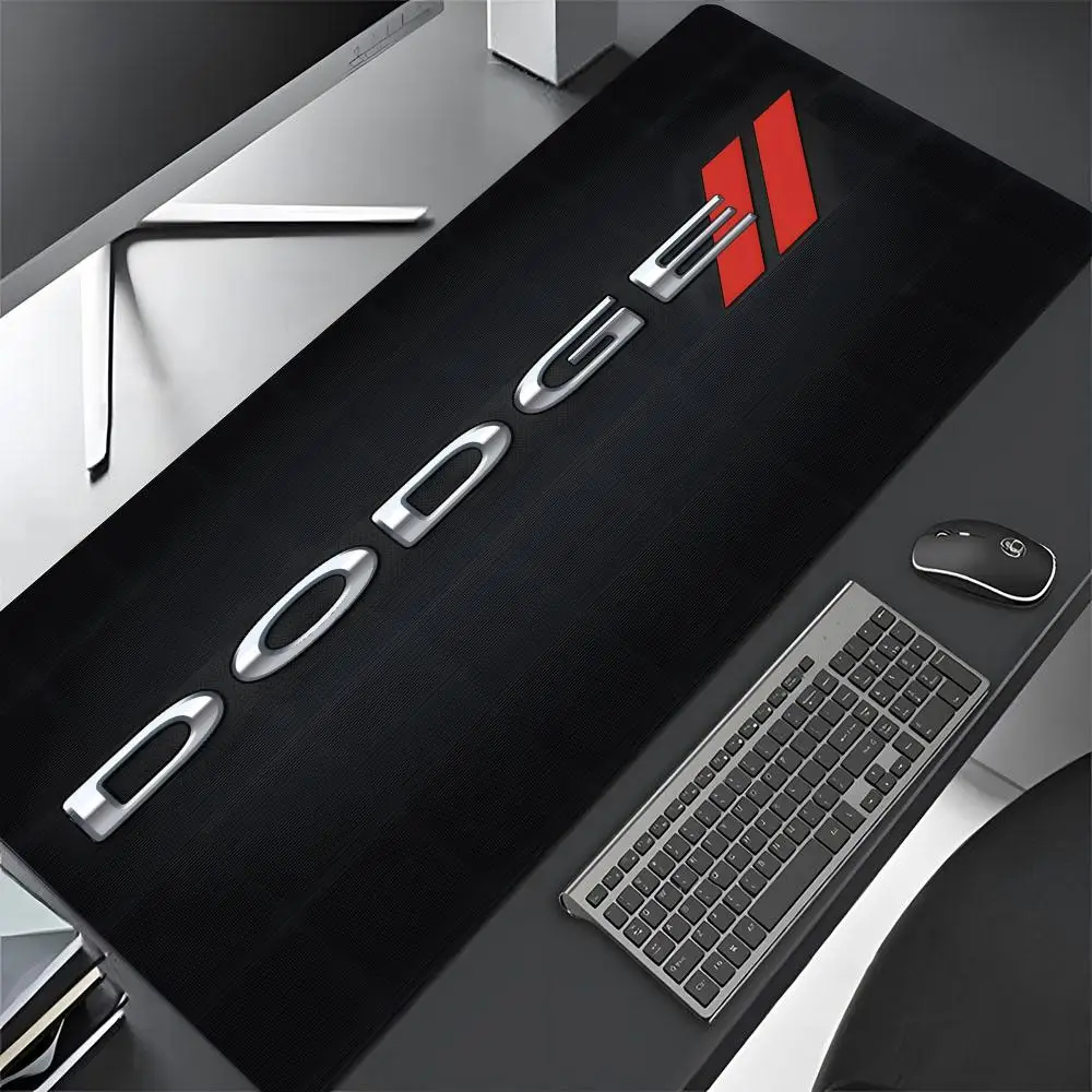 

Большой коврик для мыши с логотипом автомобиля Dodge, игровой коврик для мыши, большой коврик для мыши, натуральный Противоскользящий резиновый Настольный коврик, настольные коврики для ПК, дизайн 600x300