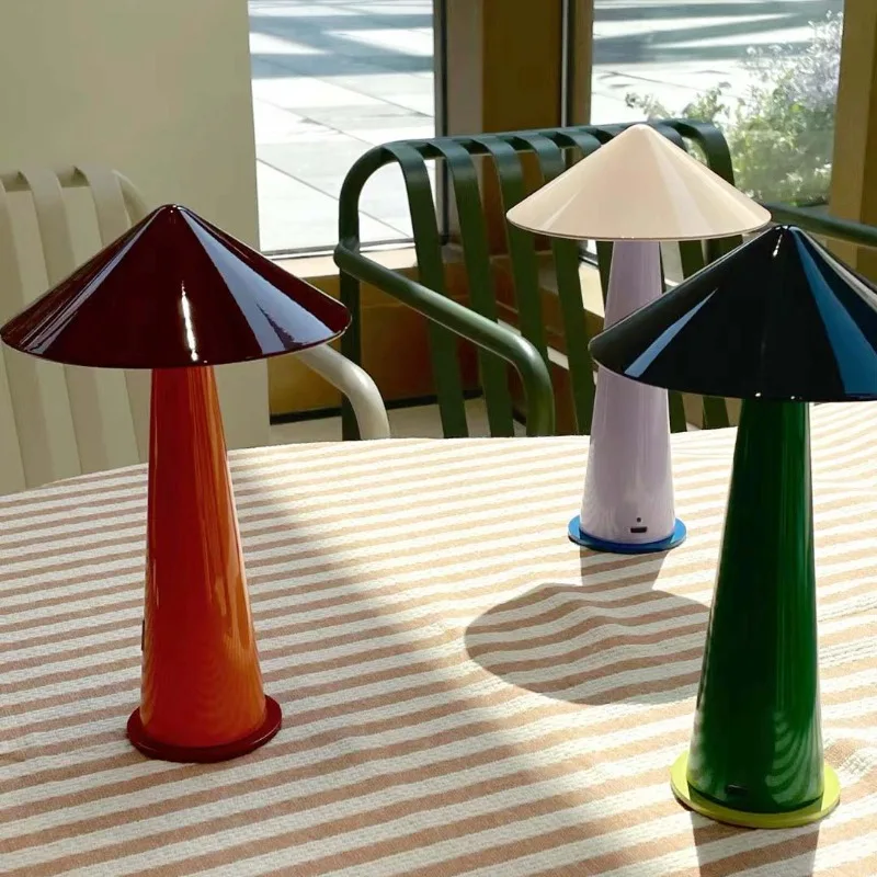 

Moden Wrought Iron Mushroom LED Table Lamps Rechargeable Portable Living Room Bedroom Cafe Study Restaurant High-end Desk Lights