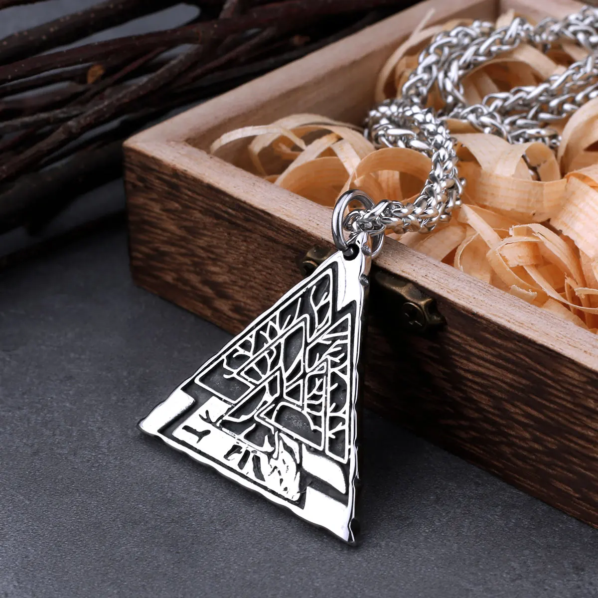 Nordic Vikings Tree of Life Yggdrasil Necklace Men Stainless Steel Valknut Retro Rune Amulet Pendant Necklace Charm Male Jewelry