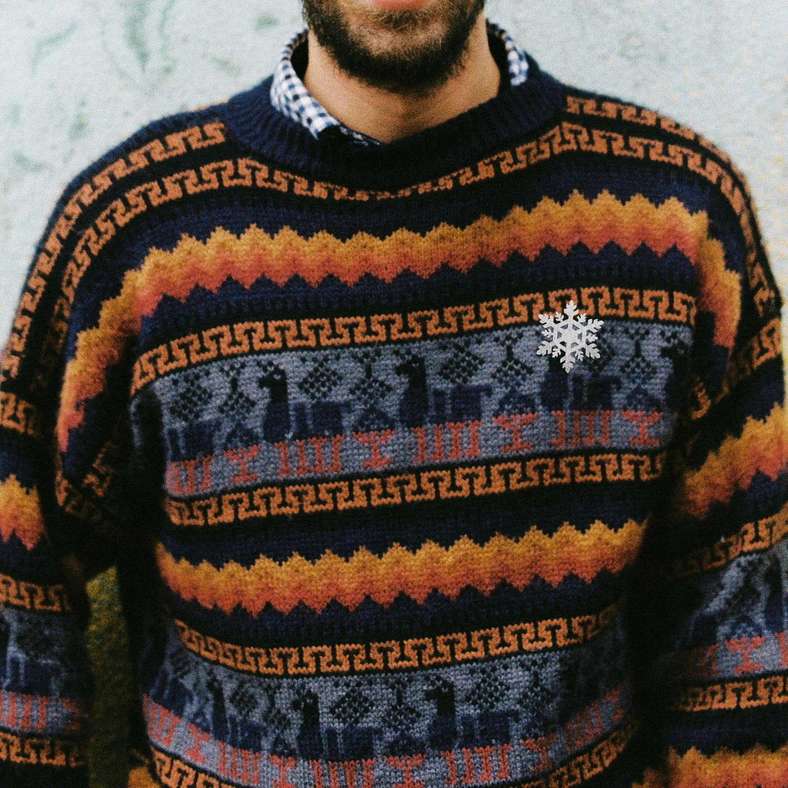 

30Pcs Snowflake Embroidered Iron on Patches Clothing Applique for DIY Jackets Hats Backpacks Winter Holiday Decoration