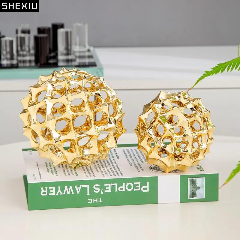 

European Hollow Out Golden Ball Statue Desktop Decor Ornaments Gilded Ball Crafts Sculpture Living Room Decoration Furnishings