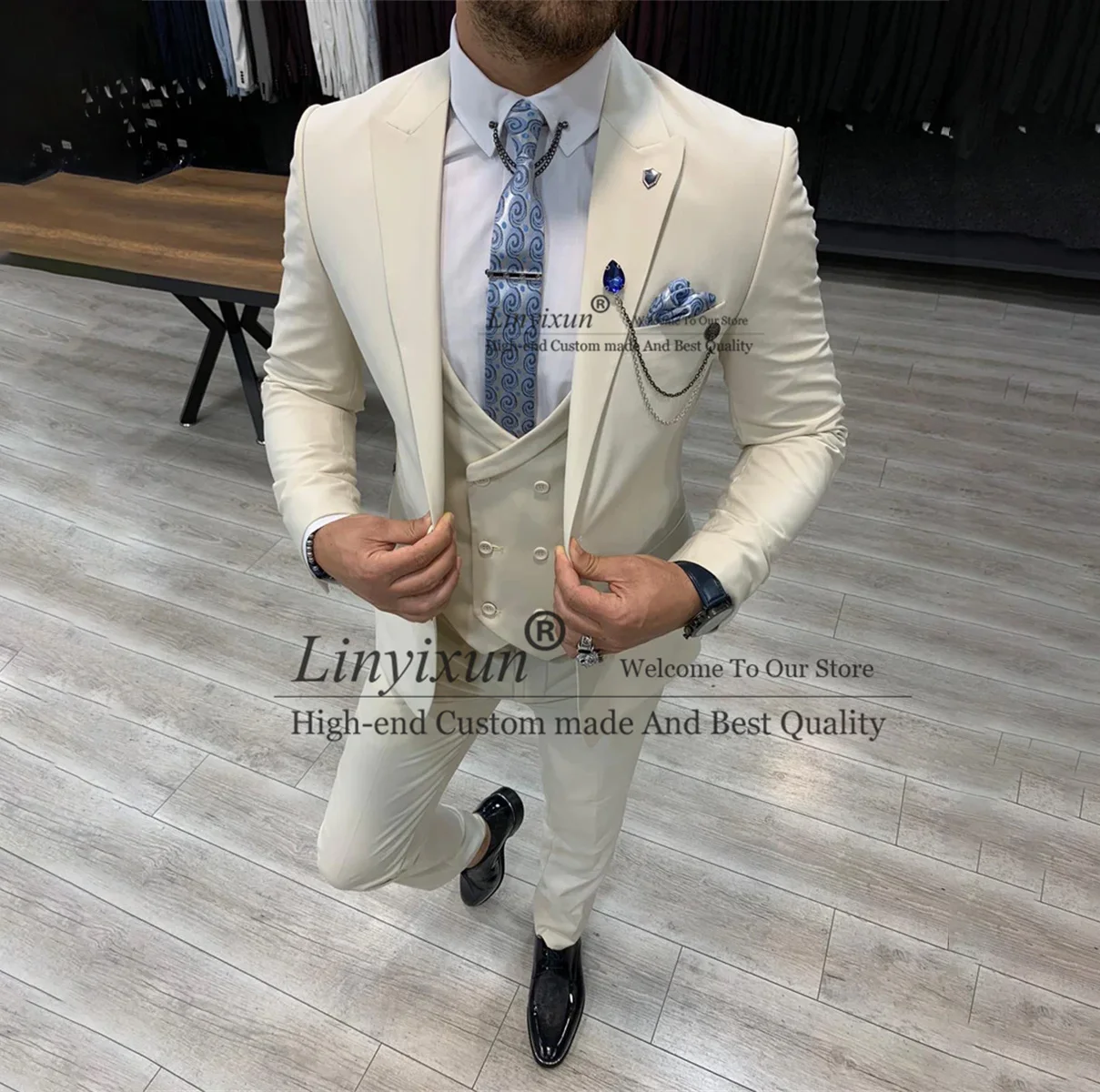 

Handsome Wedding Suits For Men Peaked Lapel Slim Fit Groom Tuxedos 3 Pieces Sets Male Prom Blazers Terno masculinos completo