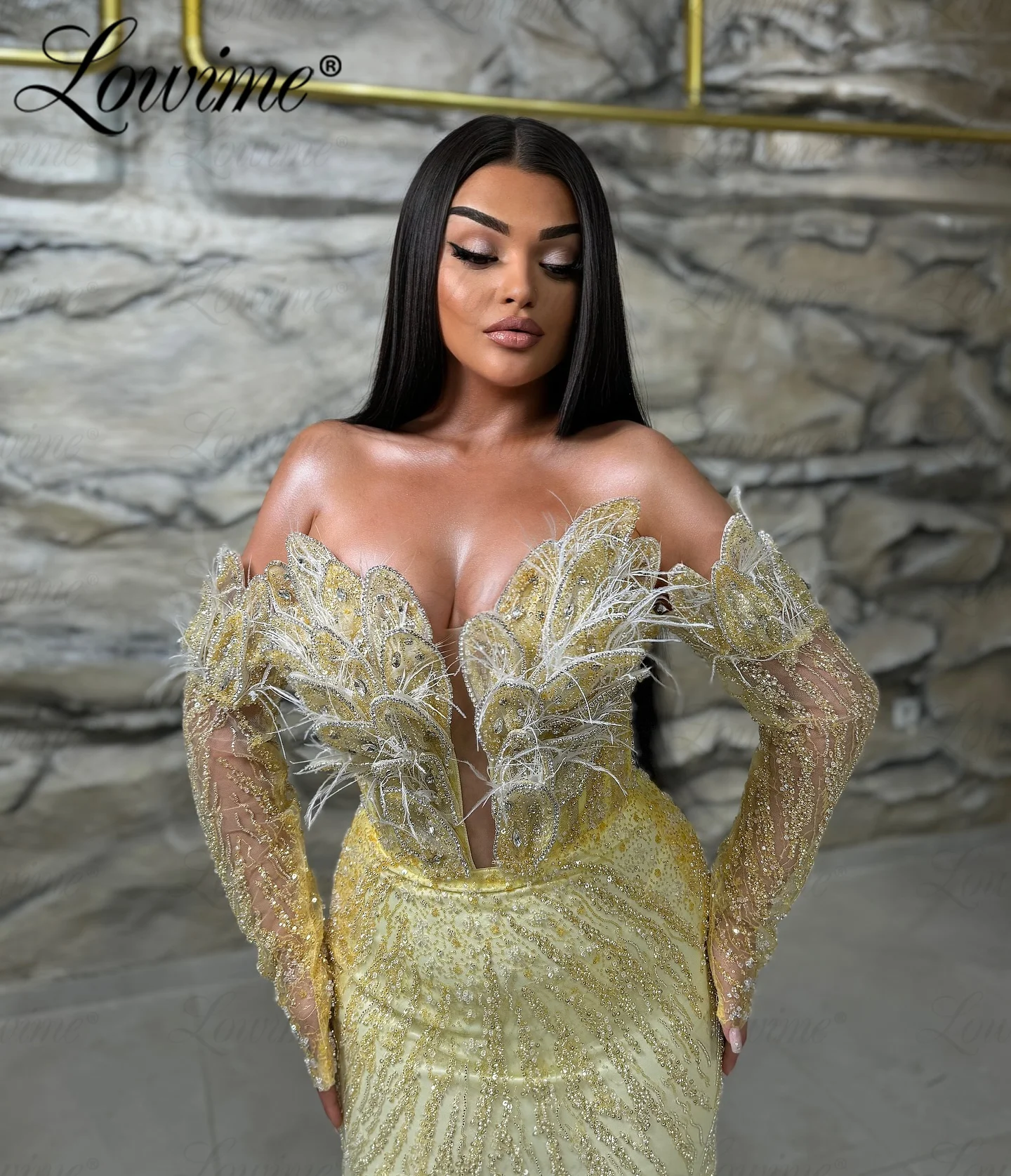 Light Yellow Feathers Shiny Beads Prom Dresses Aso Ebi Crystal Mermaid Wedding Party Dress Off Shoulder Split Evening Gowns 2024