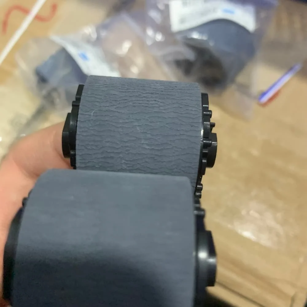 

1pc Pickup Roller for Samsung CLP 310 315 320 325 360 365 CLX 3300 3305