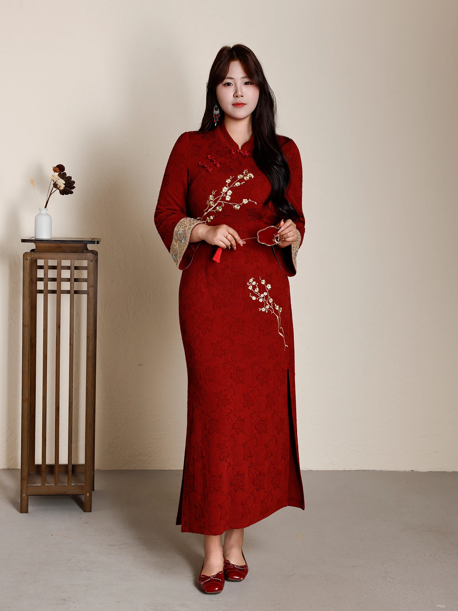 

Slimming Effect Chinese Style Embroidered Mermaid Dress Wedding Engagement Party Wear for plus Size Women High Waist Long Sleeve