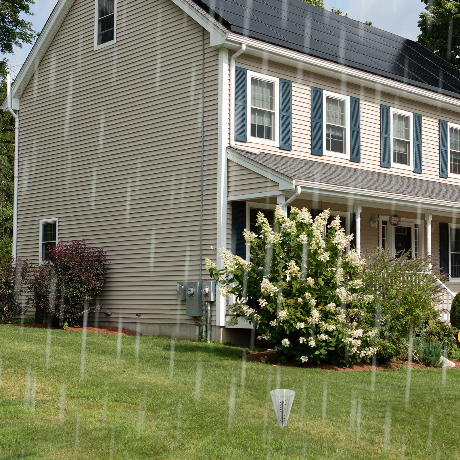 

1Pcs Cone Shaped Rain Gauge Transparent Measuring Cup for Garden Farming Outdoor Use with Sturdy Spike and Clear Scale