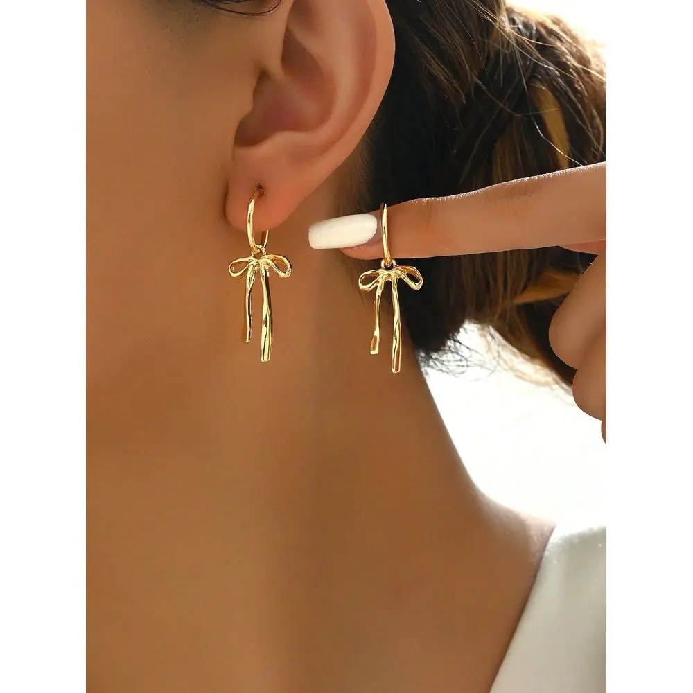 

Luxurious Fashionable, Soft Versatile Bowknot Earrings, Suitable For Daily Wear By Women