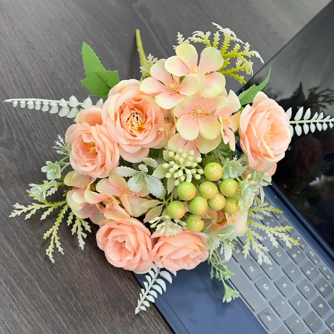 

Simulation flowers roses fake flowers household decoration silk banquet party wedding flower arrangement material furnishings