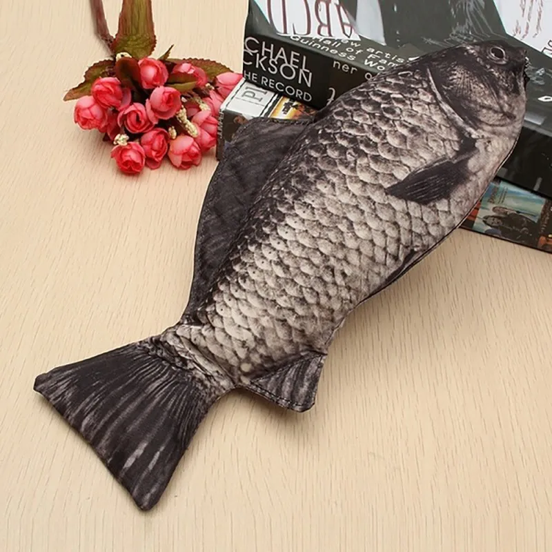 Saco de lápis de couro engraçado Prank, Cosplay Carp Pen Pouch, Forma de peixe realista, Make Up Case Zipper, Andando o gato Prop, Presente de Natal