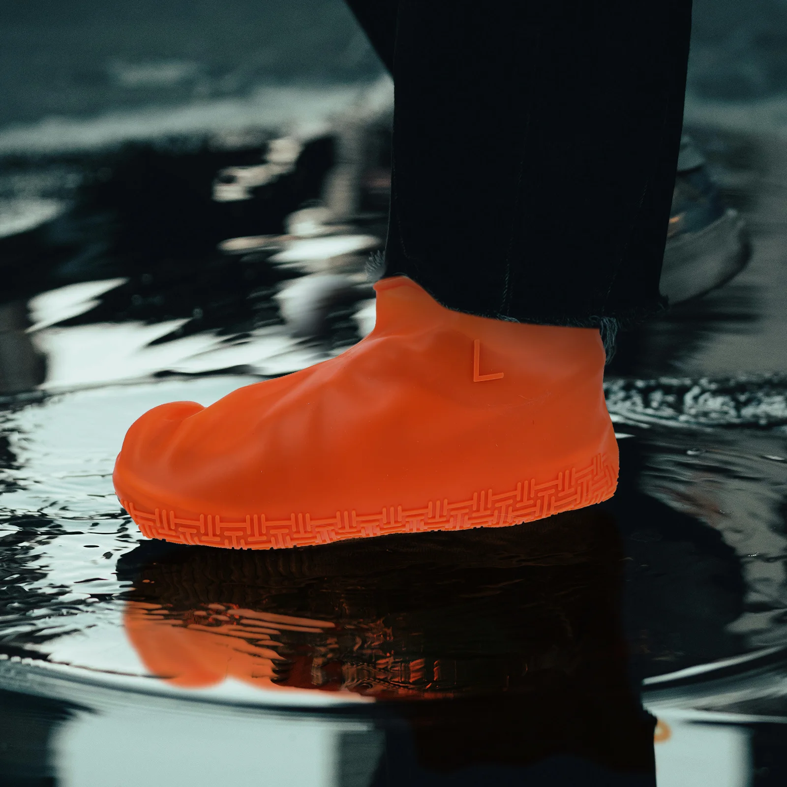 

1Pair Silicone Rainproof Shoe Covers Waterproof Wear-Resistant Anti-Slip Shoe Protector Outdoor Size L Shoes Cover