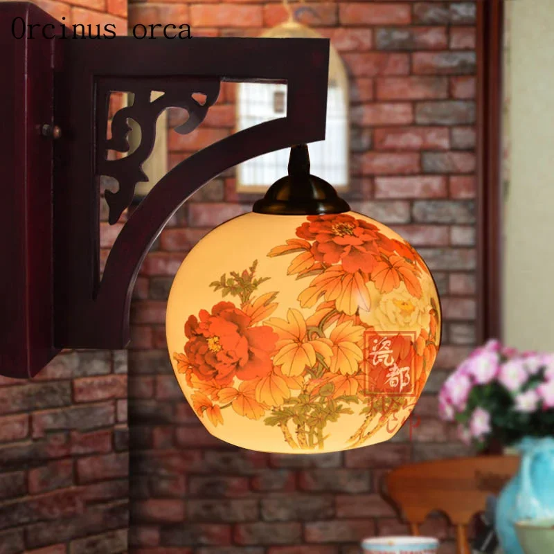 New Chinese Jingdezhen ceramic wall lamp hotel living room Bedside Lamp Retro Chinese style hand painted wall lamp free shipping