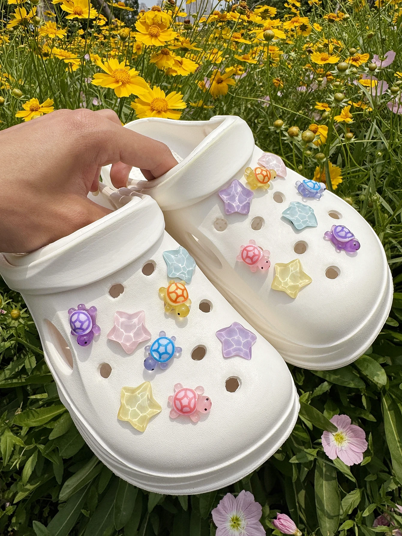 16 cute summer 4-color (little turtle, water ripple star) shoe buckle DIY decorations, suitable for shoes with holes and sandals