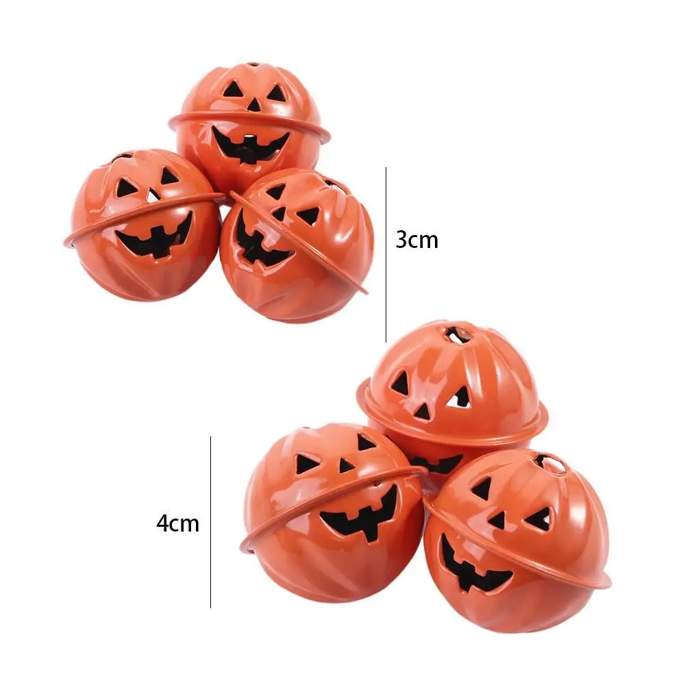 Campana de Metal con cabeza de calabaza para decoración de Halloween, 10 piezas, colgante divertido para colgar en el árbol, suministros de regalo para niños