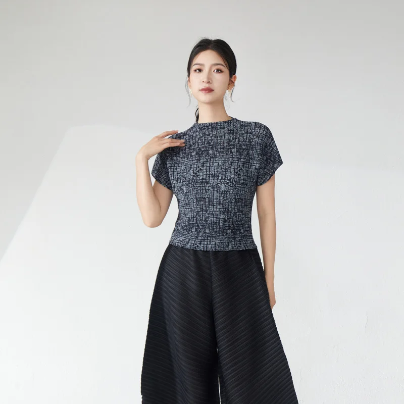 

MIYAKE Новый модный и элитный дизайн с рукавами «летучая мышь», свободный и утягивающий, универсальный топ с короткими рукавами [25326zsj-1048C-4]