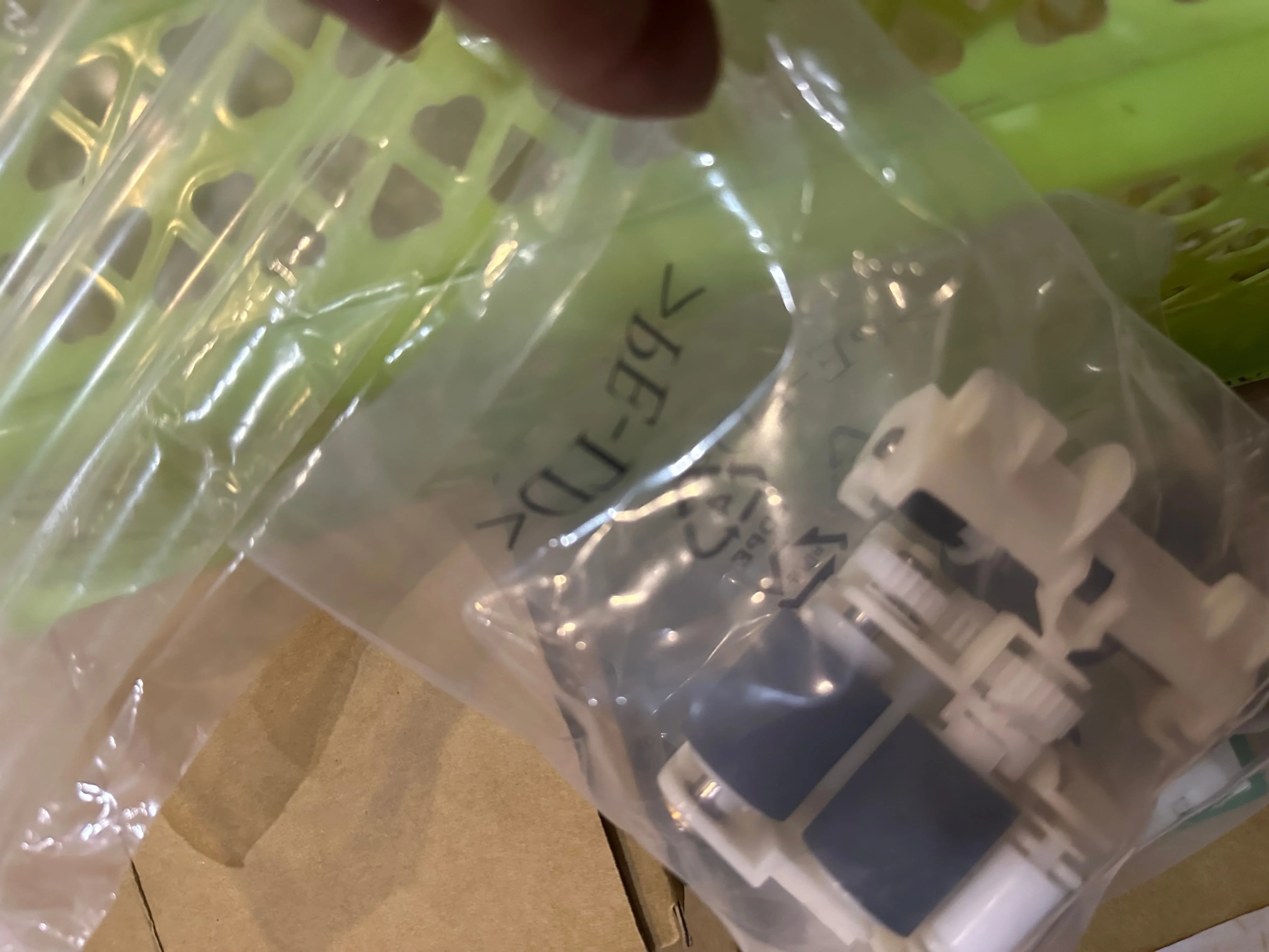 

1 комплект ролика захвата для EPSON WF C529R C579R C5210 C5290 C5299 C5710 C5790 M5298 M5299 M5799 ET-8700