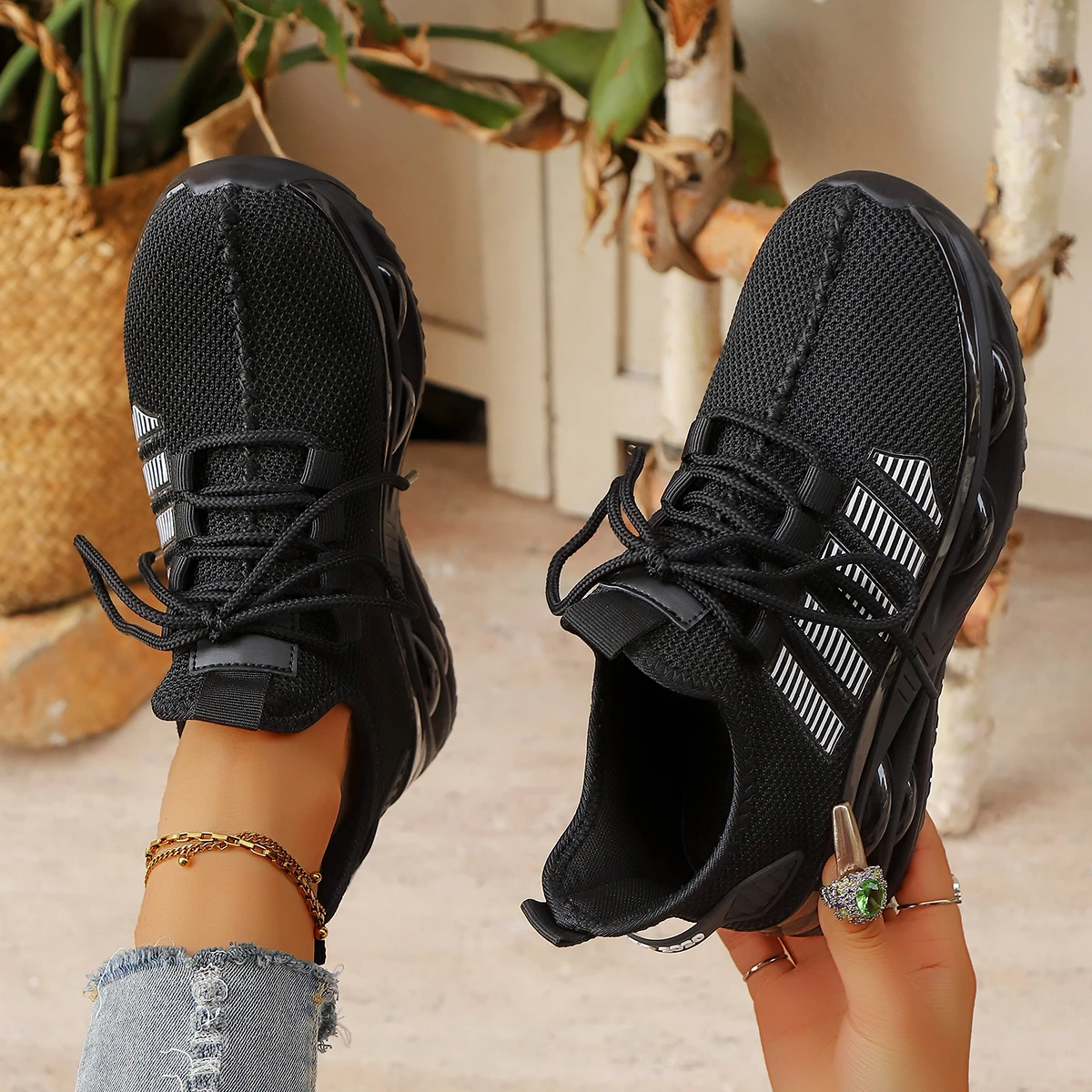 

Running Shoes Women Comfortable Thick-soled Breathable Anti-slip Wear-woven Casual Men's Shoes Soft Lace-up Sports Shoes Men