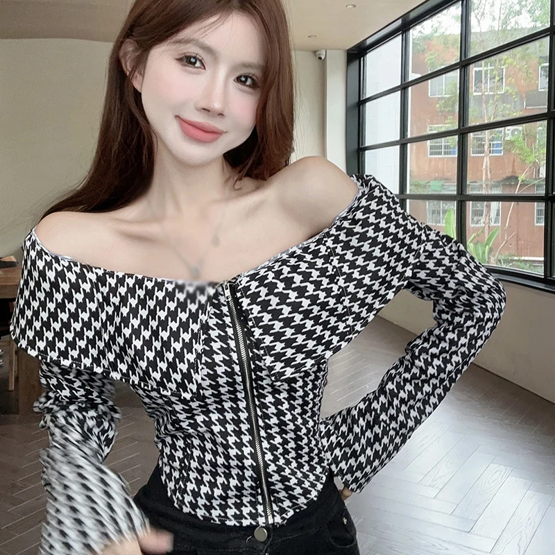 Summer Women\'s One-line Shoulder Slim-fit Shirts Plaid Top Short Sleeved Lady Shirt Spring Autumn