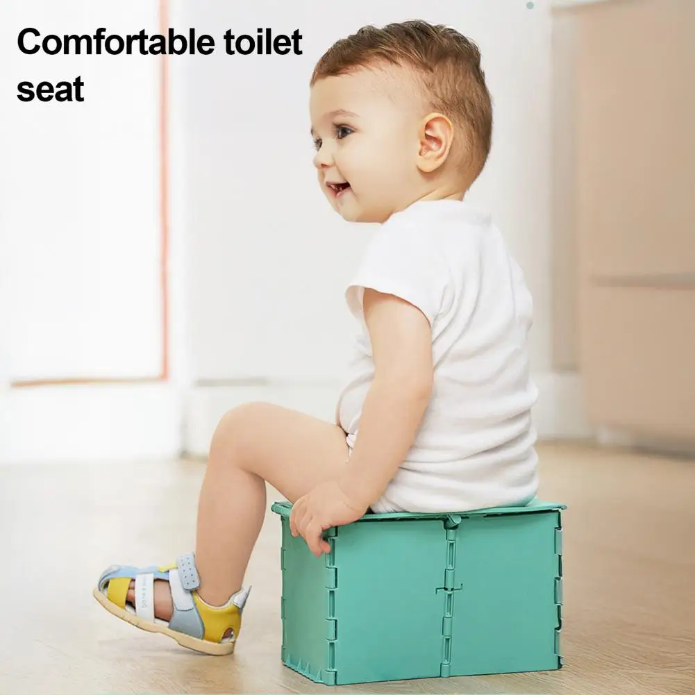 Portable Potty Seat Foldable Design One-Step Setup Kids Toilet Seat with Cleaning Bags Supports Up to 50KG Potty Chair