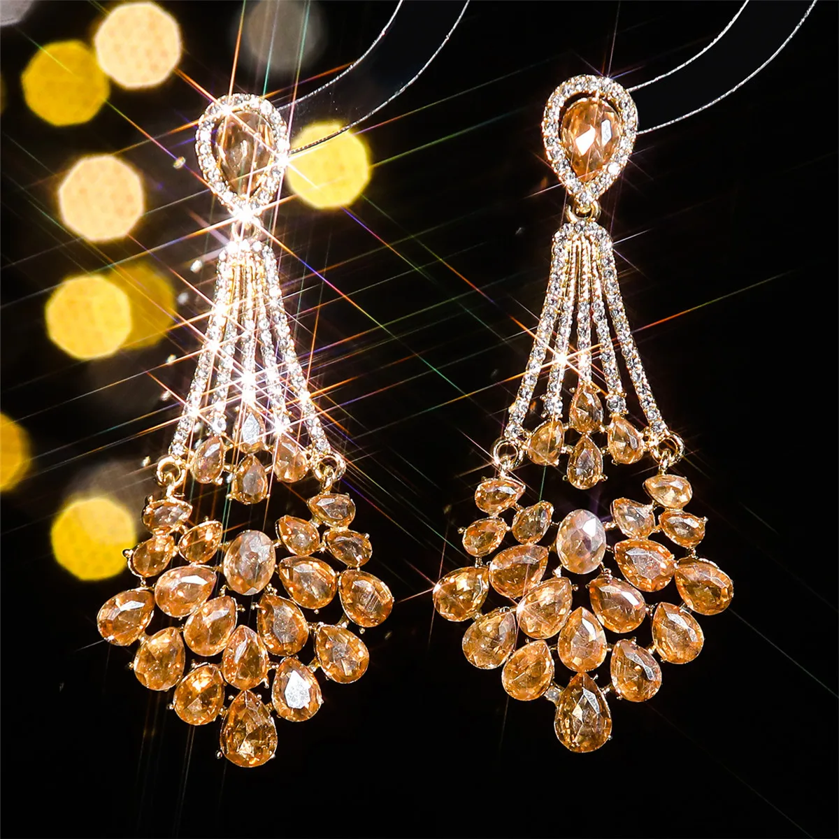 Vintage Crystal Drop Earrings Hollow out Rhinestone Dangle Earrings for Women Fashion Jewelry Gift