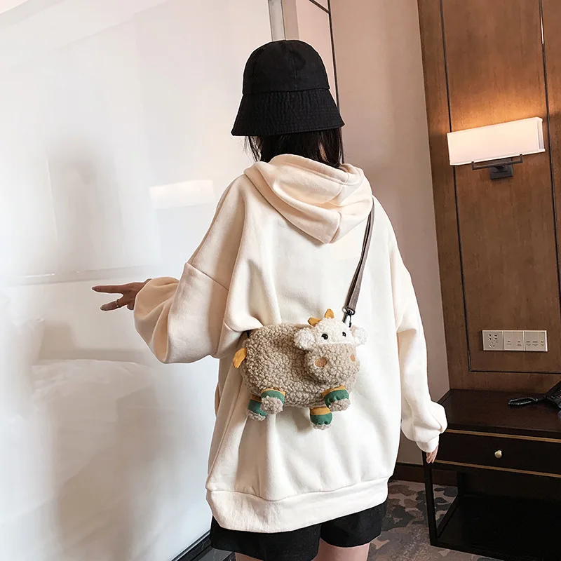 น่ารักการ์ตูนวัวรูปร่างตุ๊กตา Messenger กระเป๋าเด็กกระเป๋าตุ๊กตาวัว Crossbody กระเป๋ากระเป๋าถือขนาดเล็กกระเป๋าเหรียญสําหรับสาวของขวัญ