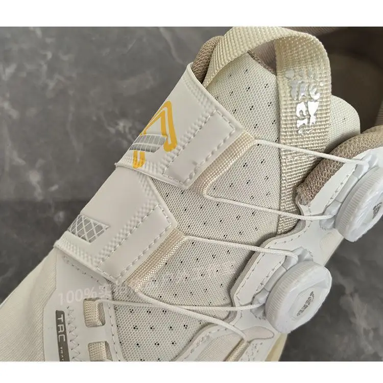 

2025 summer mesh breathable couple running shoes fashionable men's sports shoes shockproof non-slip women's sports shoes.