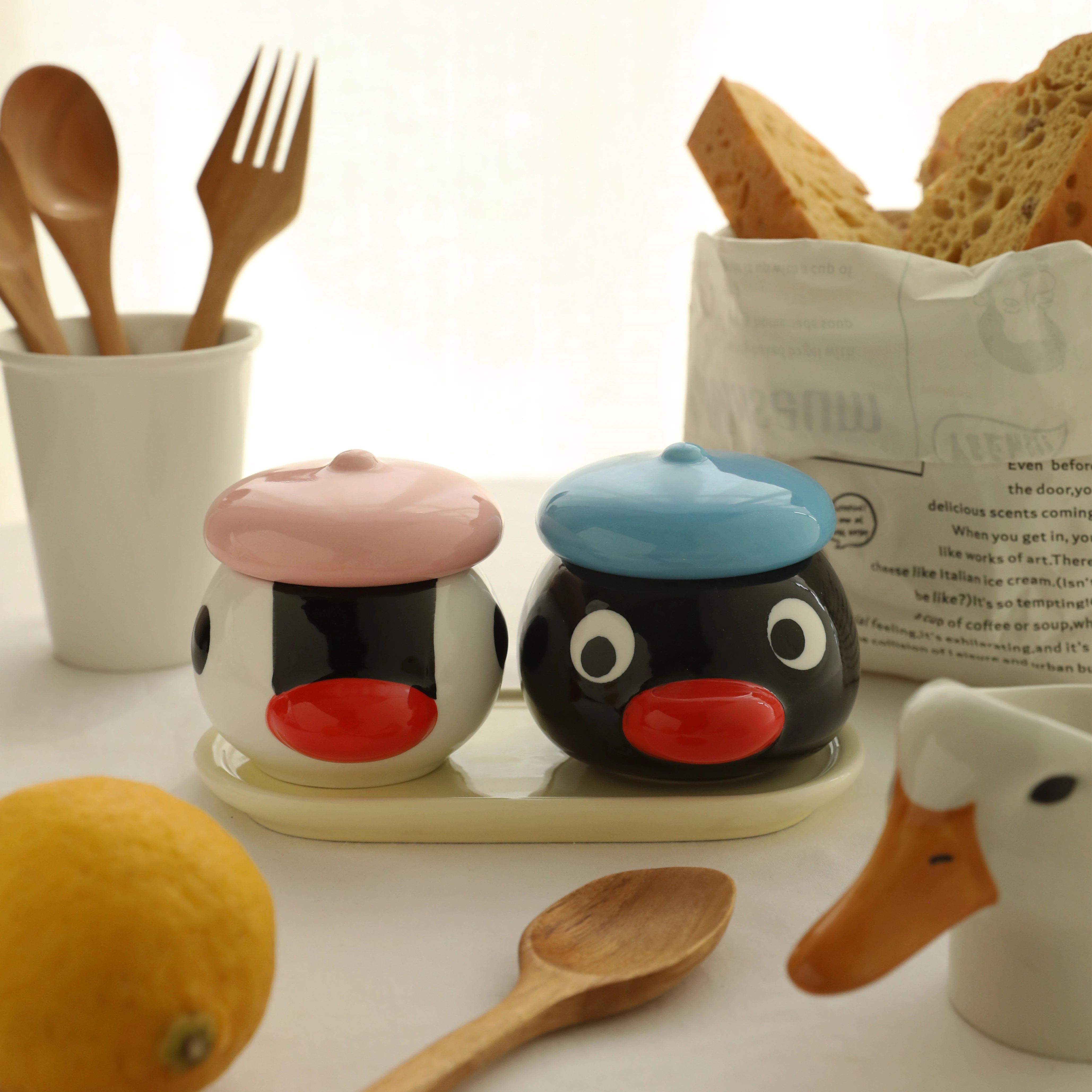 Penguin Family Big Head Ceramic Seasoning Jar with Tray Kitchen Miscellaneous Storage Box Organizer Home Decoration Ornament