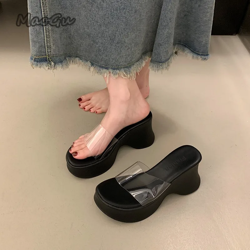 Transparent PVC Chunky Heel Sandals for Women Fashion Peep Toe Platform Sandals Woman 2025 Summer Thick Bottom Beach Slippers view 6