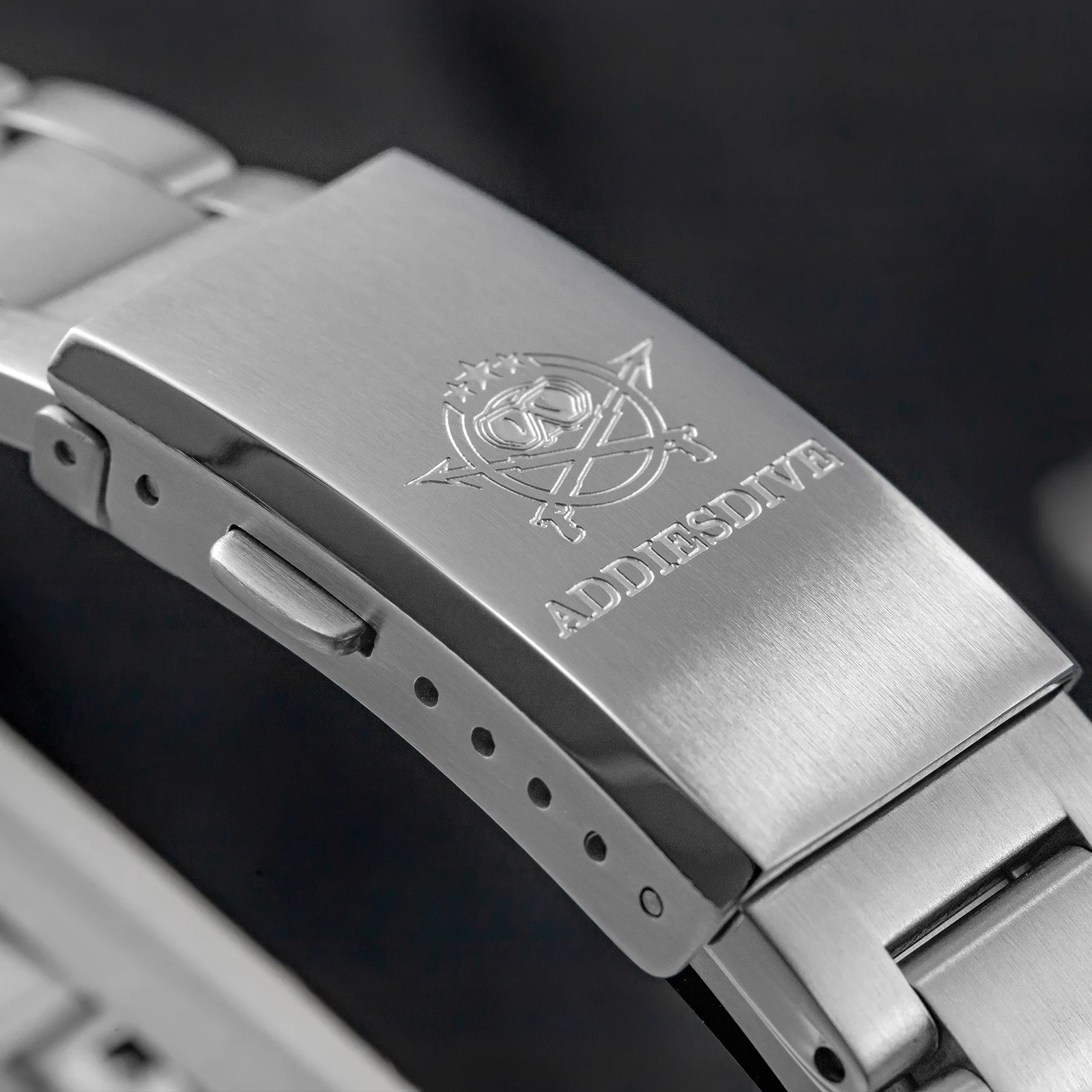 

Новые мужские часы ADDIESDIVE, роскошные кварцевые наручные часы, водонепроницаемые, с сапфировым стеклом, светящиеся в темноте, для отдыха, AD2521, из нержавеющей стали.