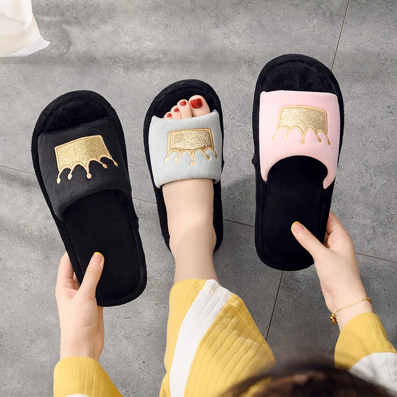 

2024 New Fashion Non-slip Women's Slippers, Upper Fashion Crown Pattern Indoor Non-slip Slippers