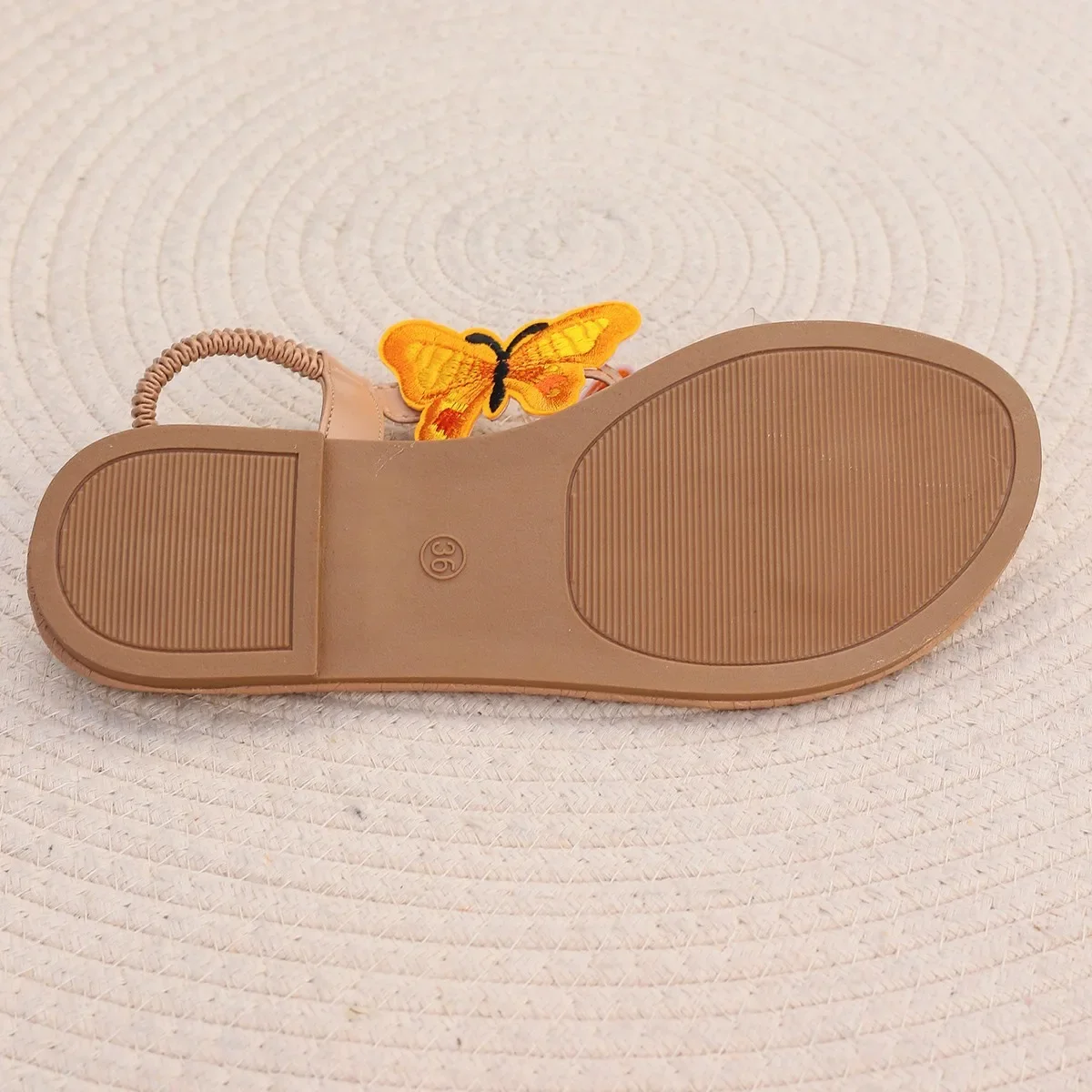 Sandalias planas con punta de pellizco para mujer, zapatos de diseñador de lujo con decoración de mariposa, novedad de verano, 2024