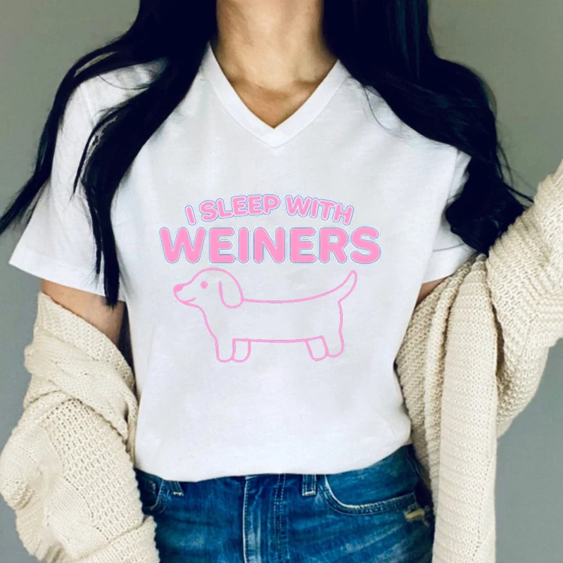 Ich schlafe mit Weiners Grafik-T-Shirts für Damen, Dackel, Hundeliebhaber, T-Shirts, Hundebesitzer, lustiges T-Shirt, Geschenk, V-Ausschnitt, Damenbekleidung