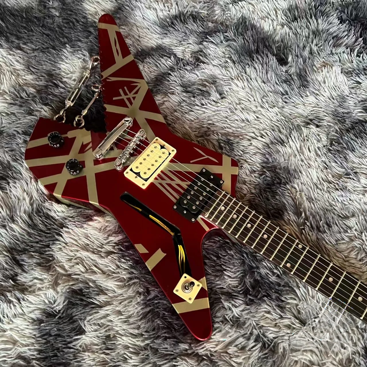 جيتار راندي رودز سيجنتشر فلاينج على شكل حرف V دوبلكس فيباتو جيتار كهربائي منقط #2