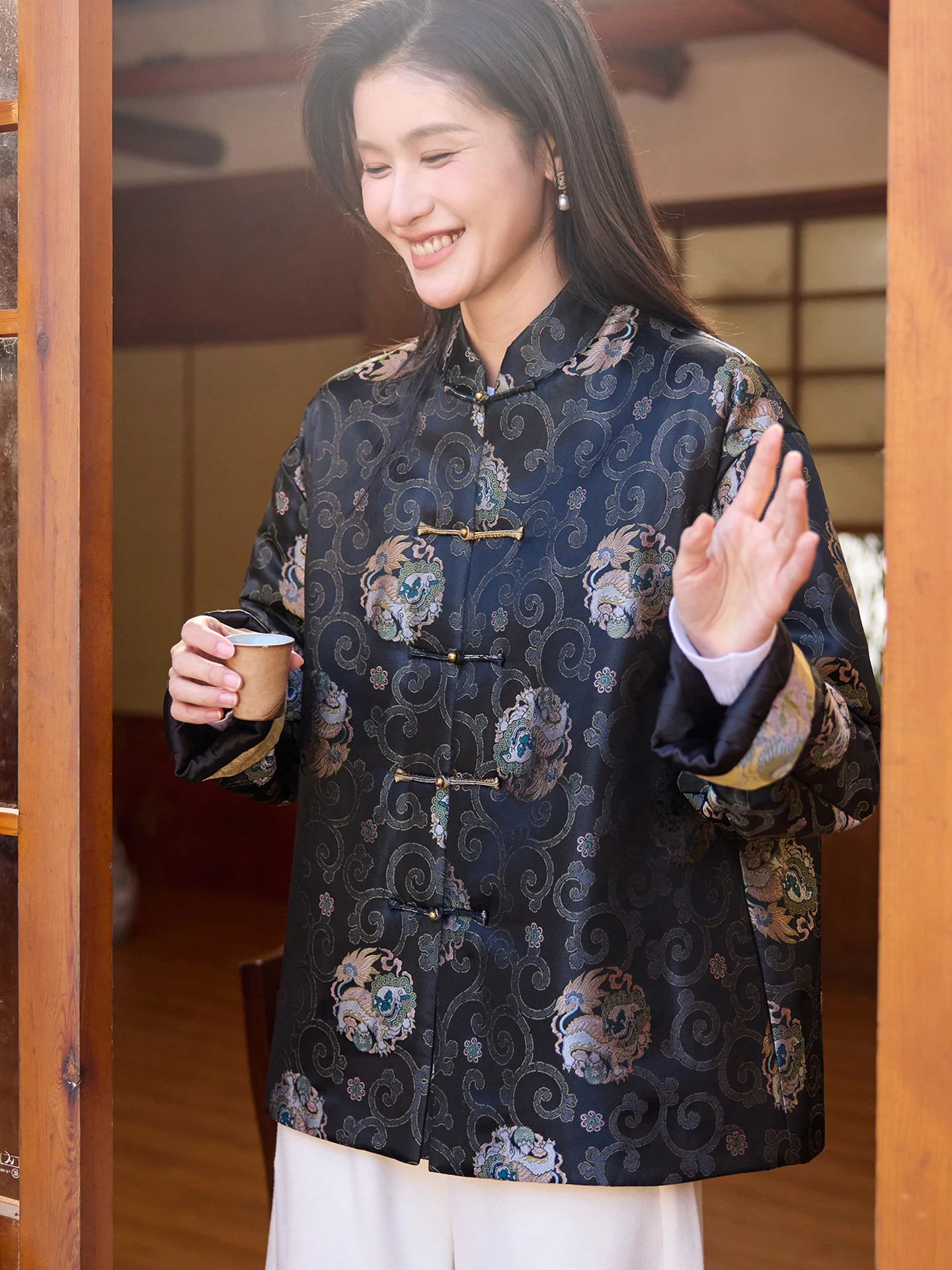 

Женская куртка-жакет из шелка и хлопка в стиле ретро с воротником-стойкой и пуговицами, улучшенная модель Song Jin от Philosopher Tang, новая коллекция в китайском стиле