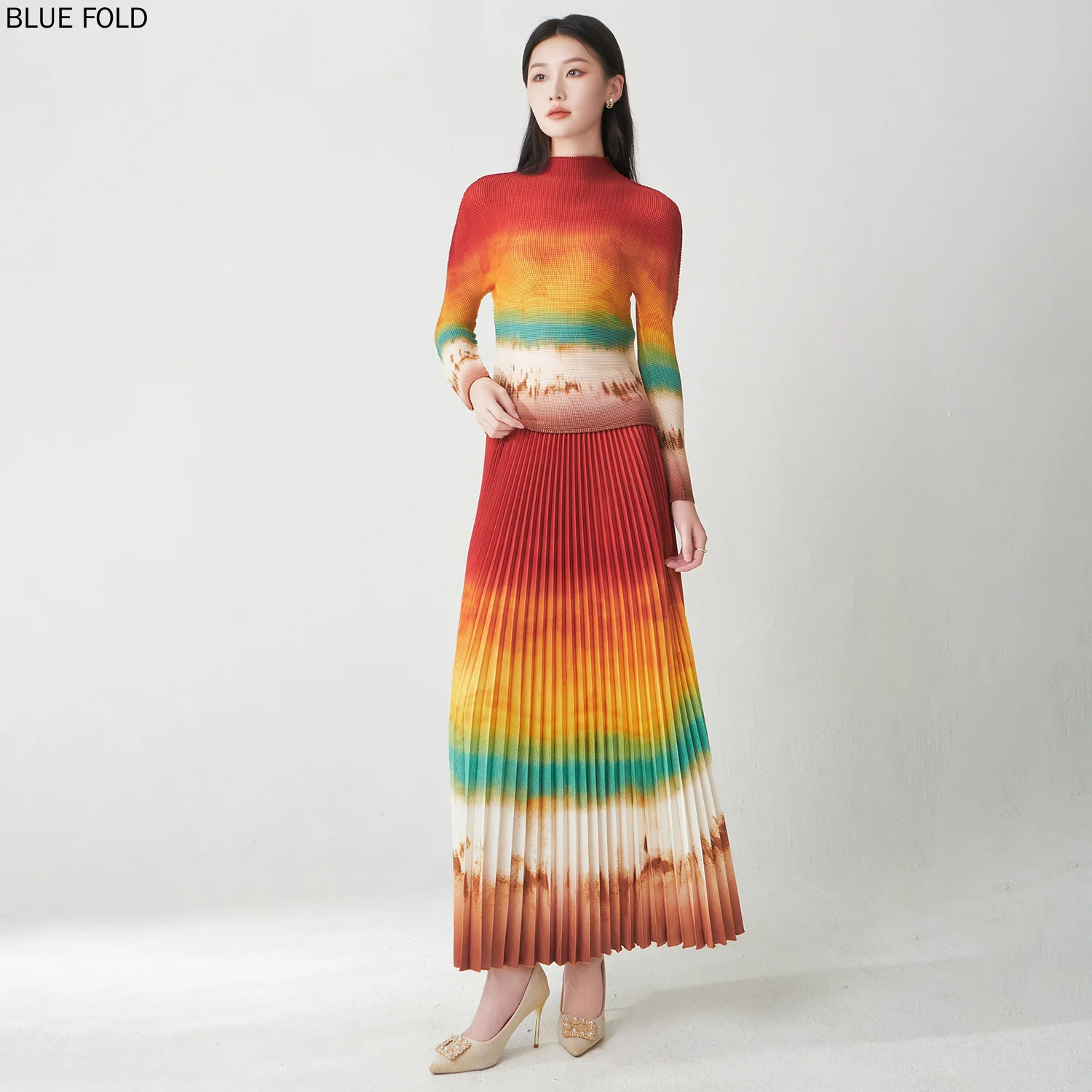 

Autumn Miyake Skirt Set Women's High-end Gradient Slim-fit Long-sleeved Top Pleated Skirt Fashionable Two-piece Set