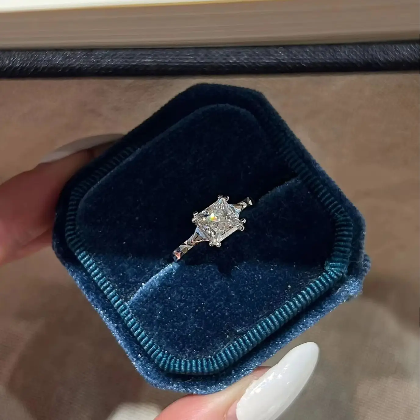 Sparkling Star S925 Sterling Silver Plated with 18K White Gold Princess-cut Moissanite Diamond Ring 6.0mm/1.2ct For Women