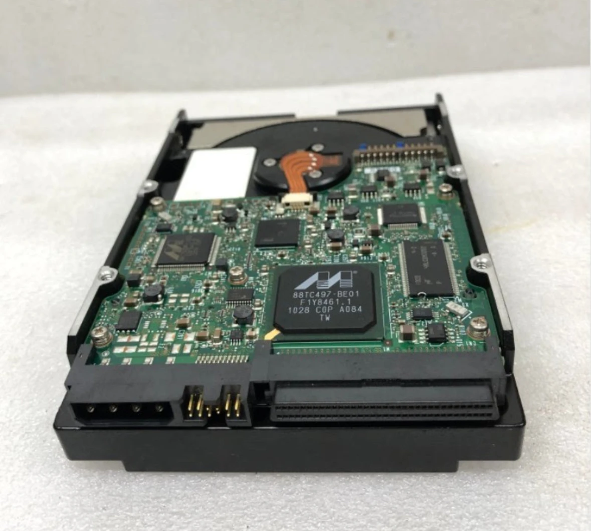 

Для жесткого диска MBA3073NP 73 ГБ SCSI U320 15K 68PIN