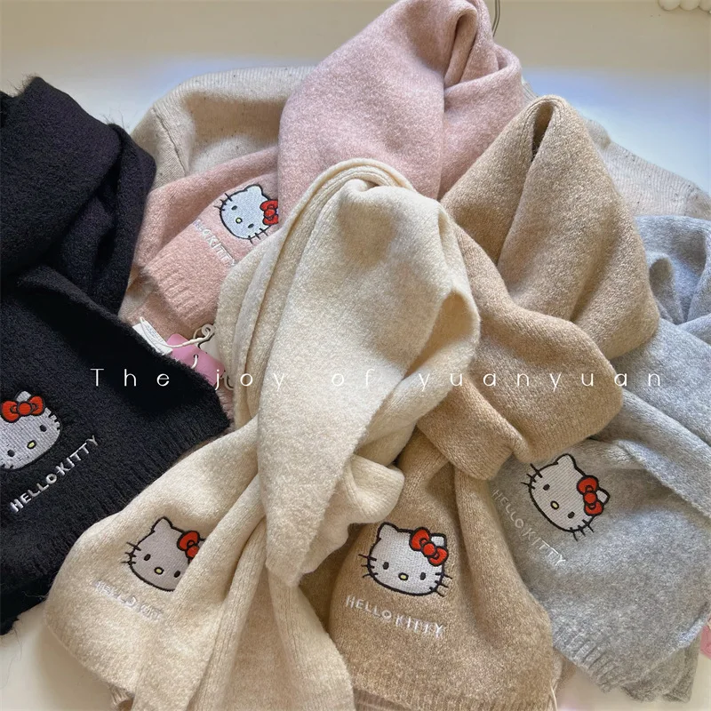 

Miniso genuine Sanrio hellokitty knitted wool scarf for women in winter thick warm Japanese wool scarf with wool scarf