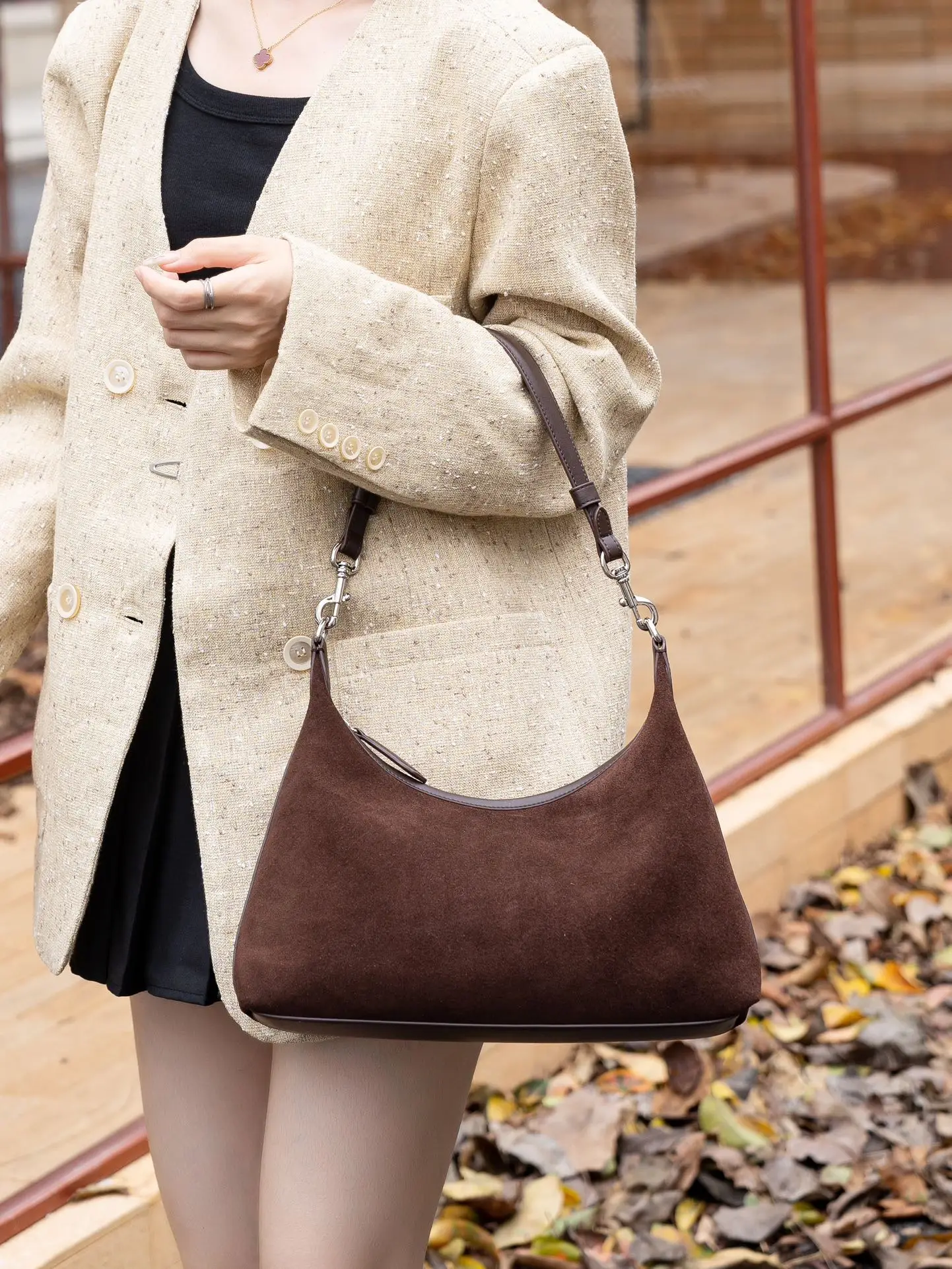 

Женская сумка из натуральной кожи и матовой замши, дизайнерская, люксовая, модная, на плечо, кроссбоди, осенне-зимняя, тоут