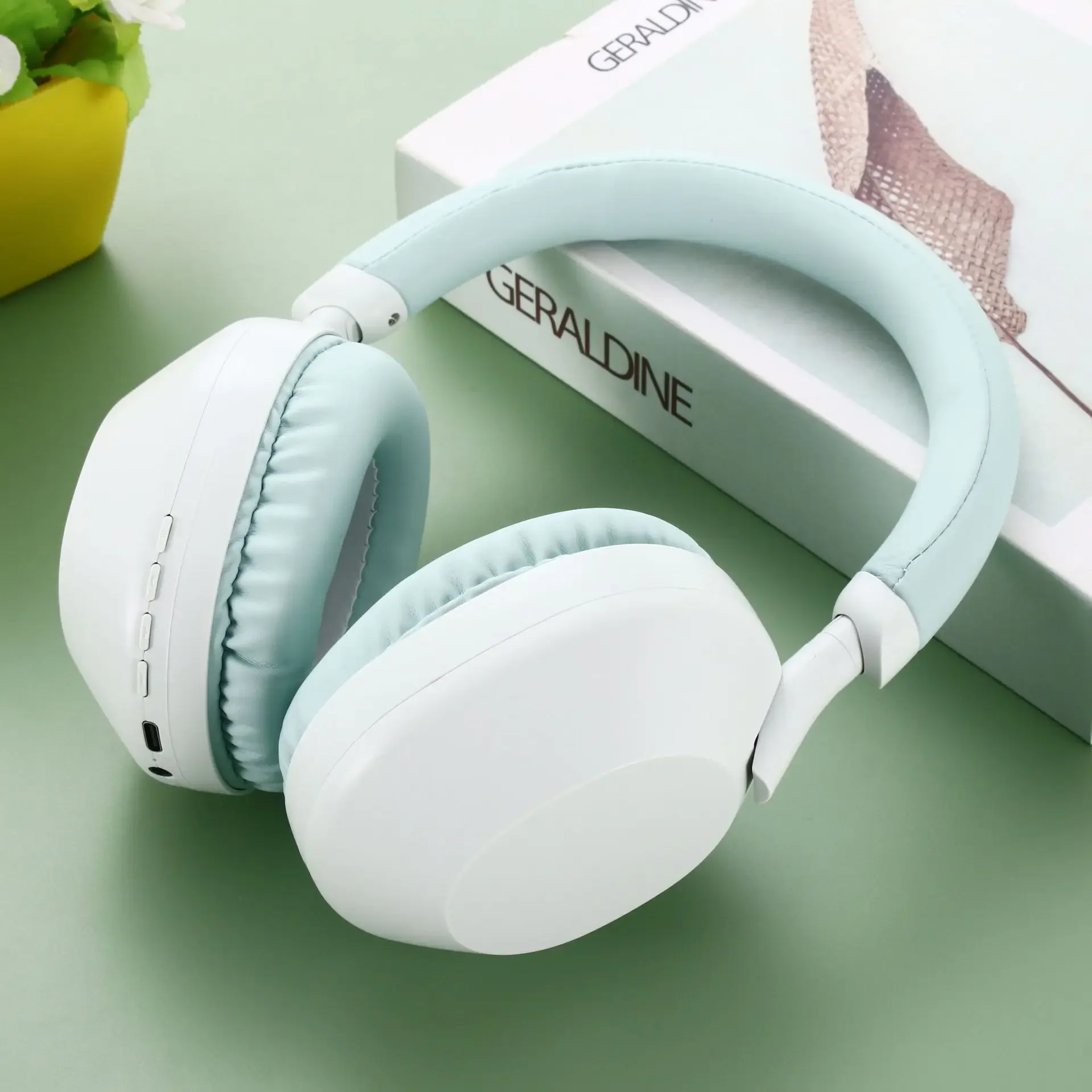 Wireless Macaron Color Headset - AH-8806, Stereo Headphone with Detachable Dual Mics and Card Insertion Design