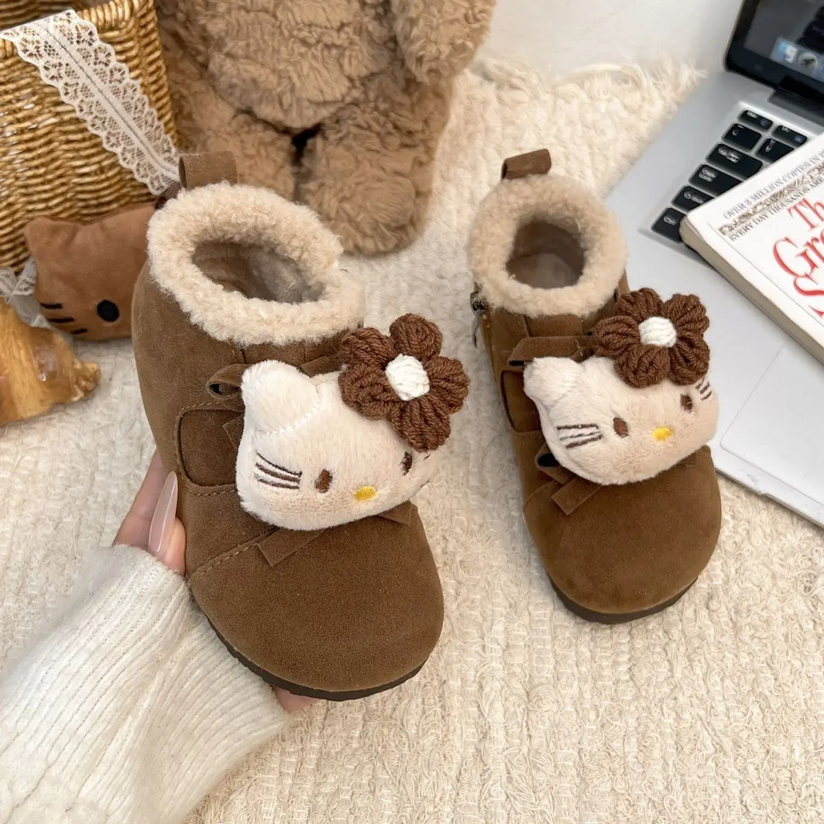 

New Hello Kitty Girls Warm Cotton Shoes Winter Kawaii Sanrio Cartoon Non-Slip Thickened Leisure Cute Warm Plush Short Boots Gift