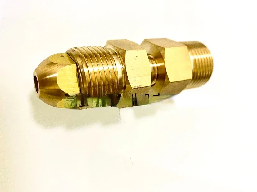 G5/8 adapter, imported gas cylinder adapter, CGA540 to 5/8 external wire adapter, spherical joint, all copper flexible joint