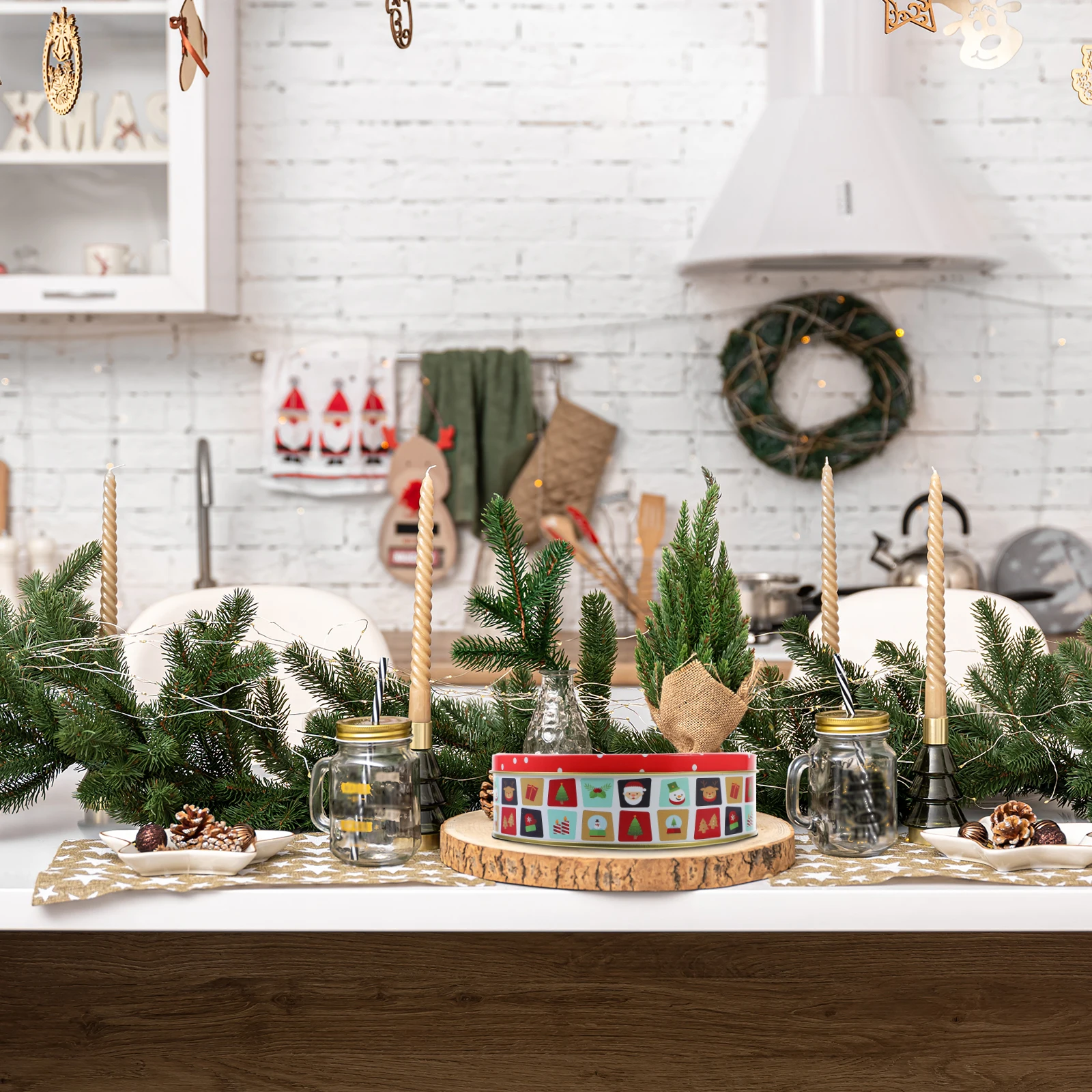 

1pc Christmas Tin Box Cookie Biscuit Storage Container Candy Wrapping Holiday Decoration Xmas Tinplate Box Sweet Treat Holder